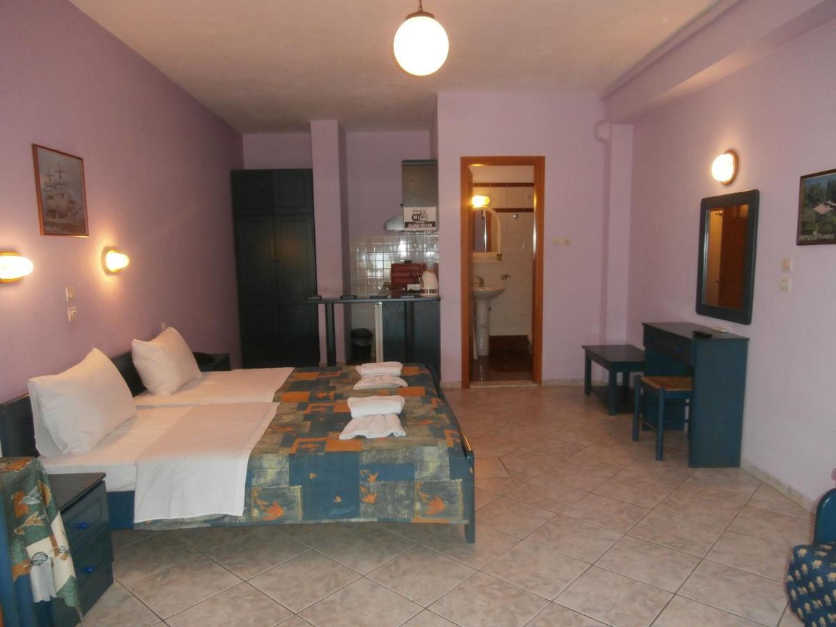 פטיטיריון Haravgi Hotel מראה חיצוני תמונה