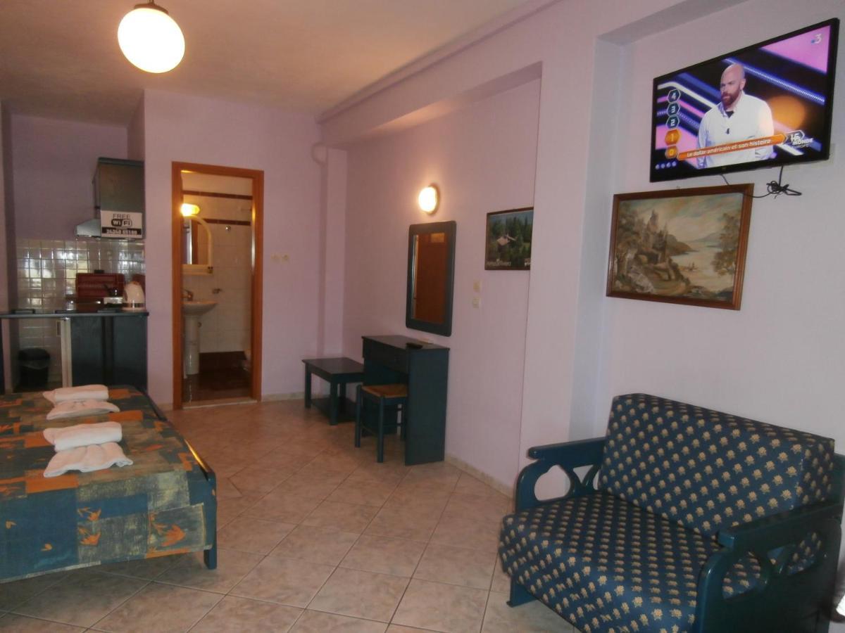 פטיטיריון Haravgi Hotel מראה חיצוני תמונה