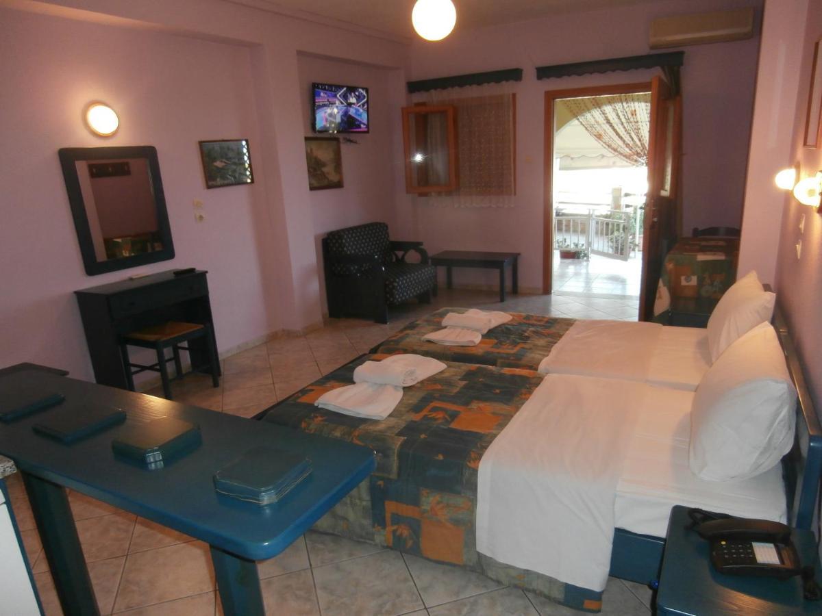 פטיטיריון Haravgi Hotel מראה חיצוני תמונה