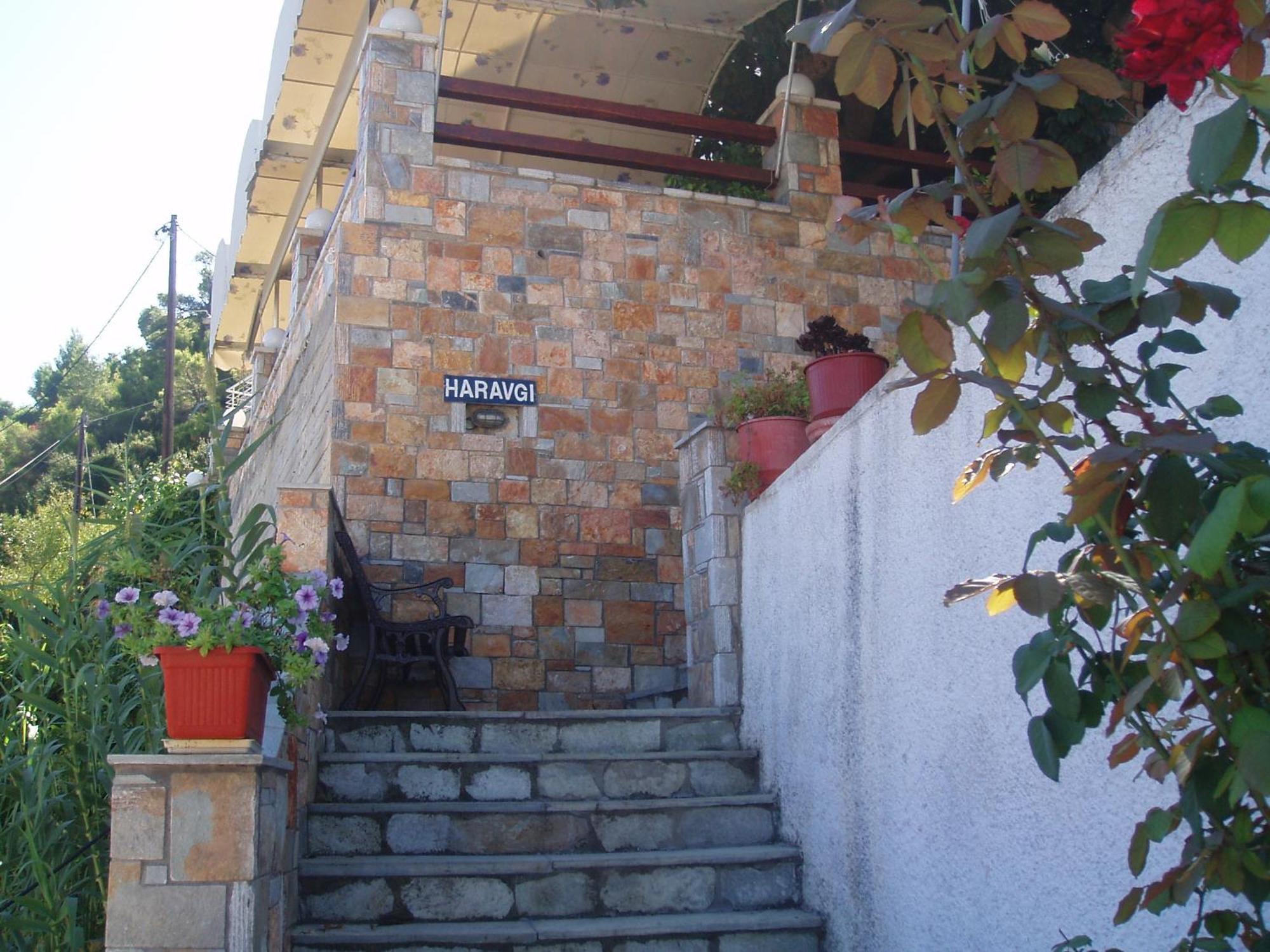 פטיטיריון Haravgi Hotel מראה חיצוני תמונה