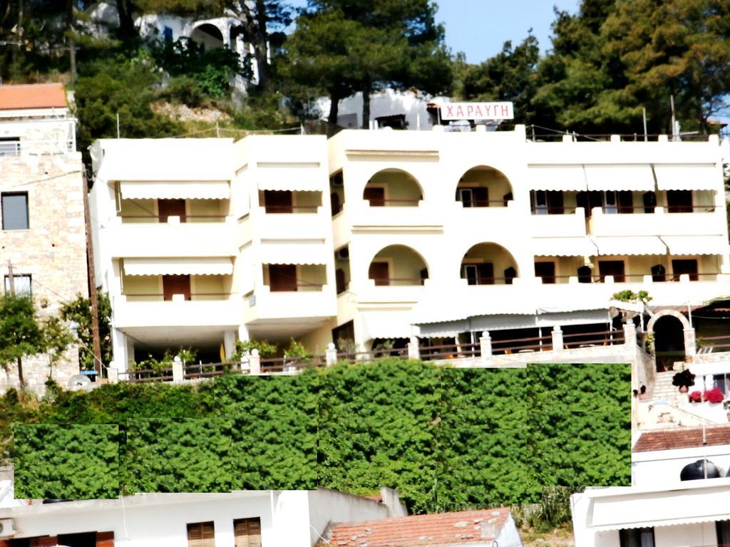 פטיטיריון Haravgi Hotel מראה חיצוני תמונה