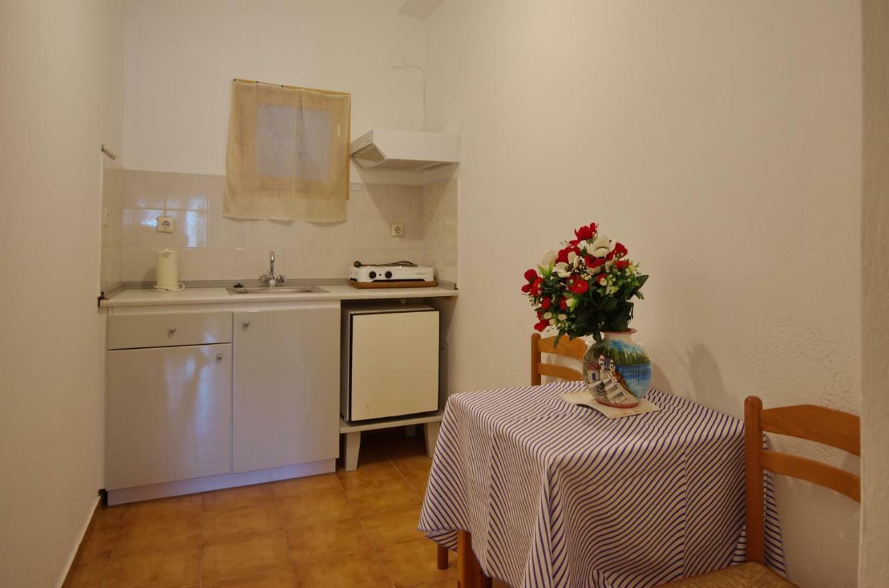 פטיטיריון Haravgi Hotel מראה חיצוני תמונה