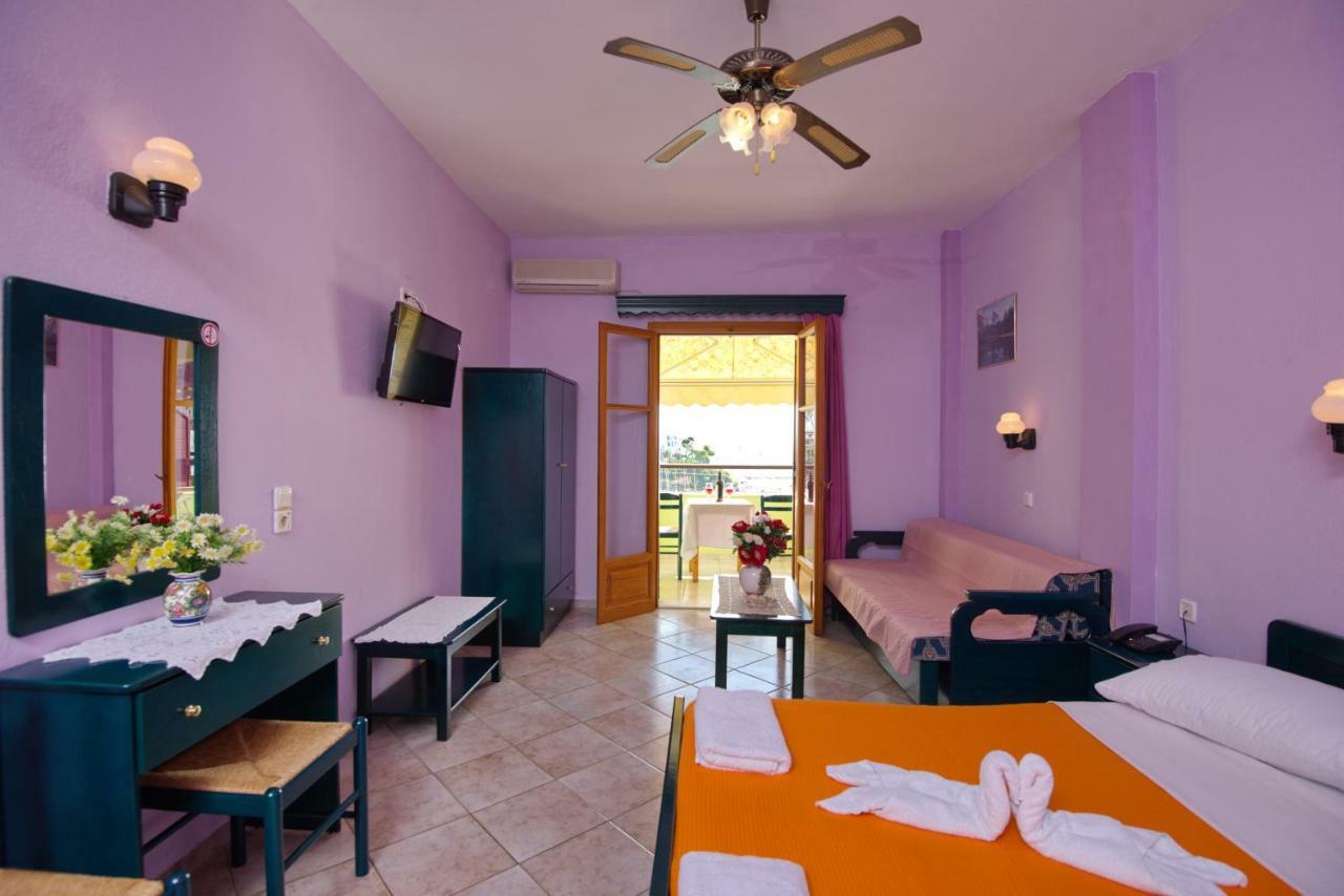 פטיטיריון Haravgi Hotel מראה חיצוני תמונה